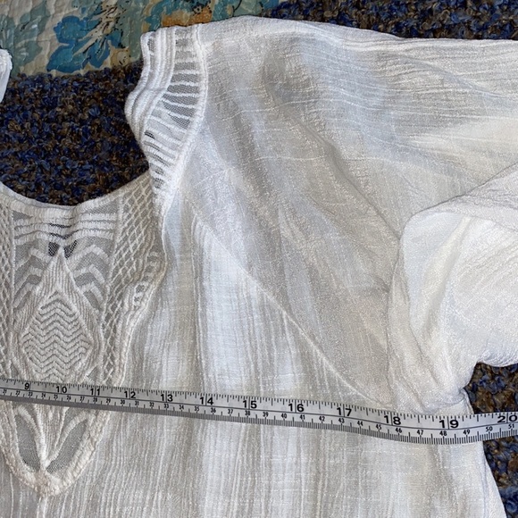 Adorable Boho gauzy white blouse with bell sleeves. Soft flowy fabric. - Picture 7 of 8